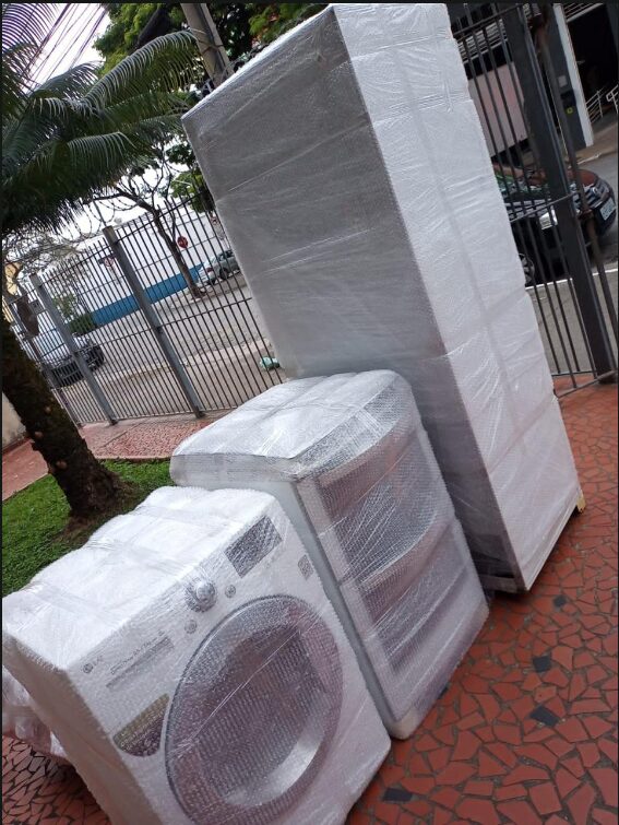 Eletrodomésticos embalados e protegidos para mudança